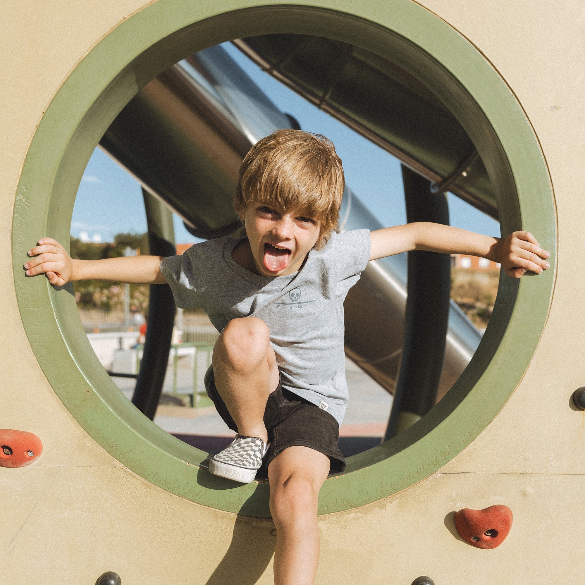 Skull & Surfboard Kids