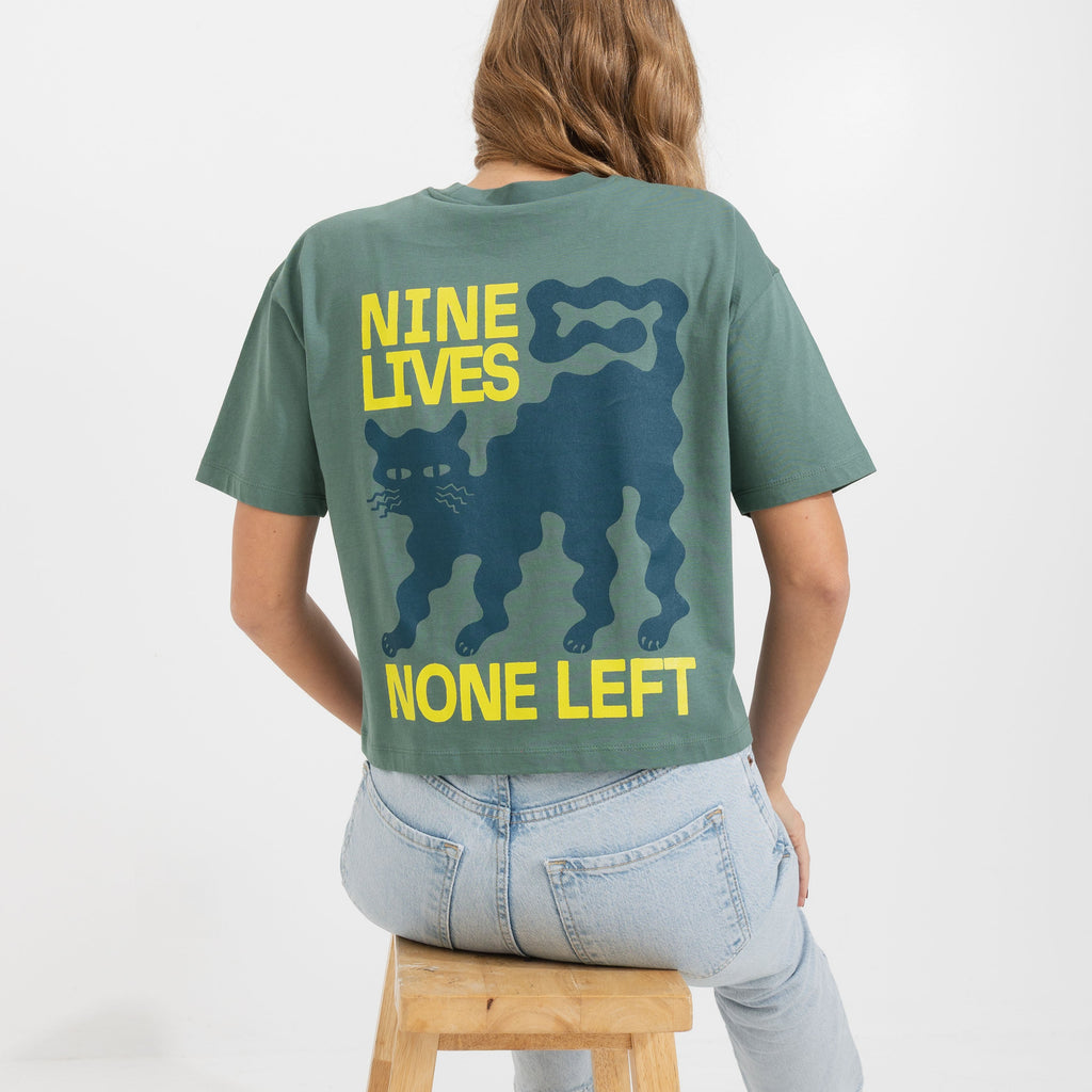 Nine lives Cropped Tee