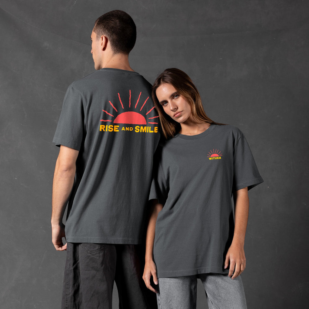 Rise and smile Relaxed Fit